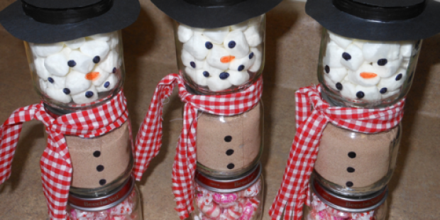 Hip2Save This Holiday: Baby Food Jar Snowmen