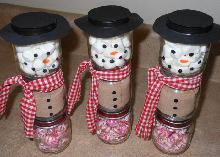 Hip2Save This Holiday: Baby Food Jar Snowmen