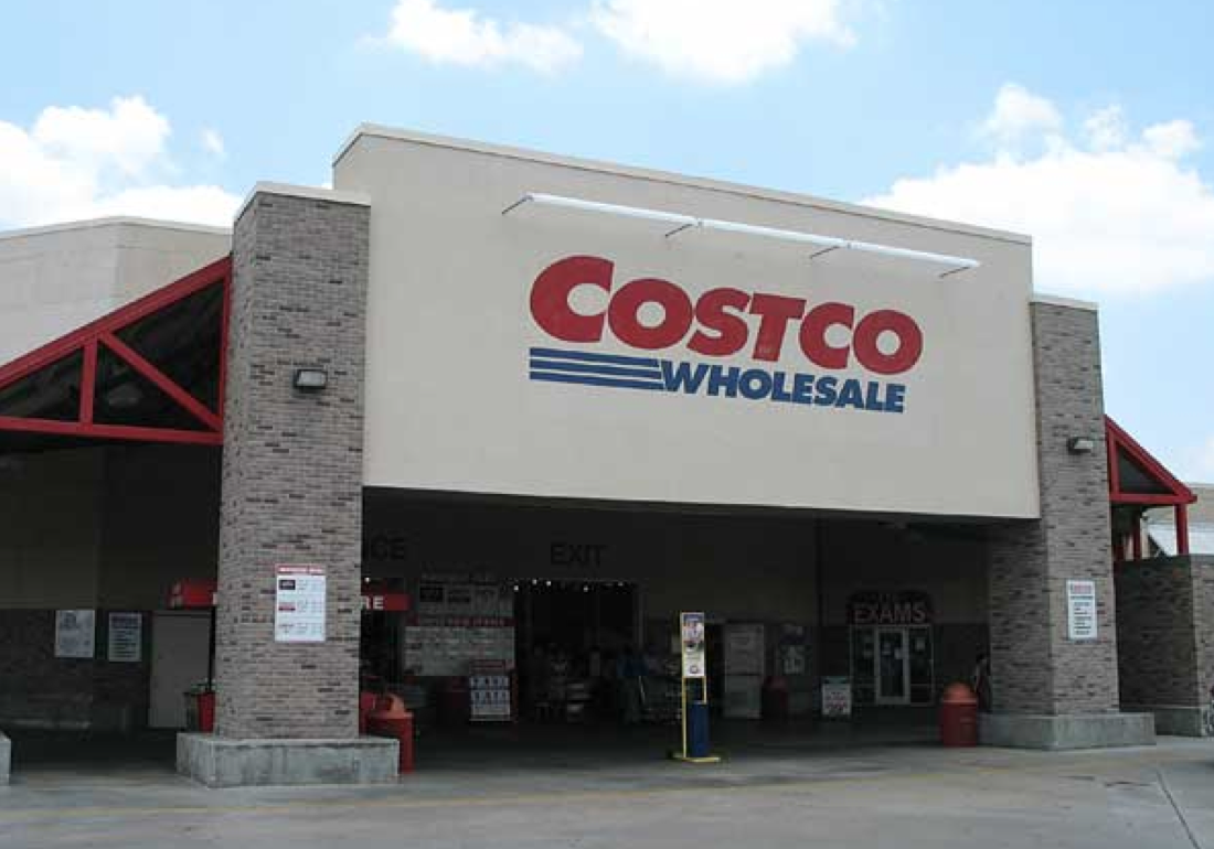 Does military get free costco membership
