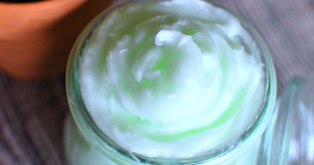aloe gel and coconut oil cooling lotion