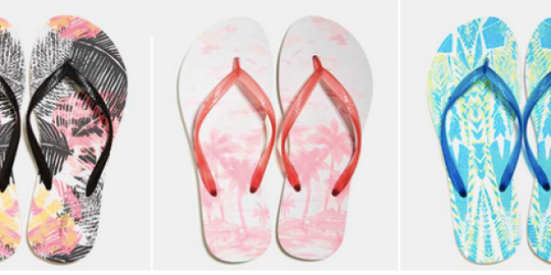 American Eagle: Rubber Flip Flops Only $3 Shipped (Reg. $9.95)