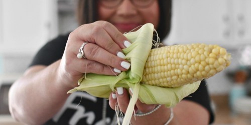 Husk and Cook Corn on the Cob in the Microwave in 5 Minutes!