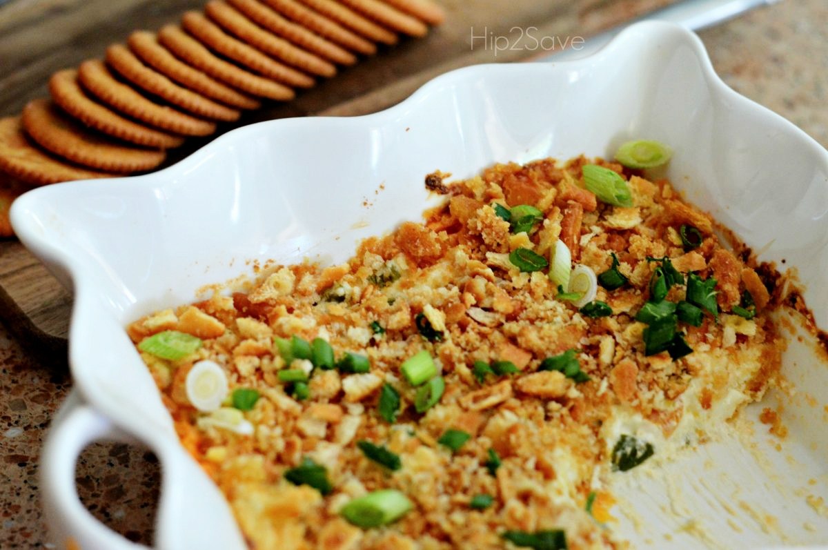 This Jalapeno Popper Dip is the Perfect Appetizer for Game Day