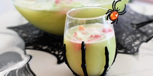 Here’s a Spooky Last-Minute Halloween Punch Using Just 3 Ingredients!
