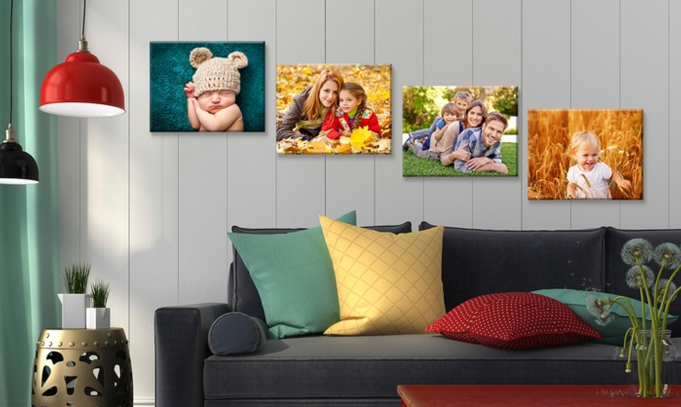 Постеры из семейных фотографий в интерьере