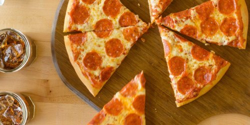Papa Murphy’s Pizza: $3 Off Large or Family Size Pizza = Large Cheese Pizza Only $4.25 + More