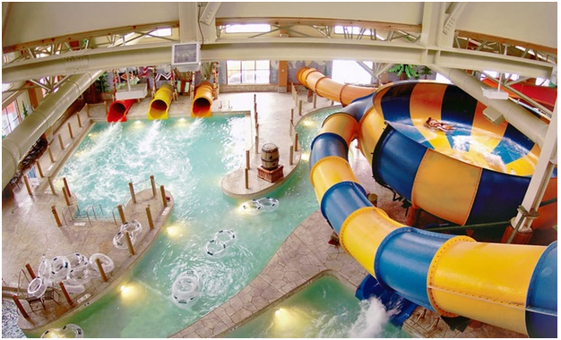 great wolf lodge wisconsin dells pool hours