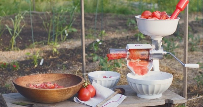 Roma Food Strainer and Sauce Maker