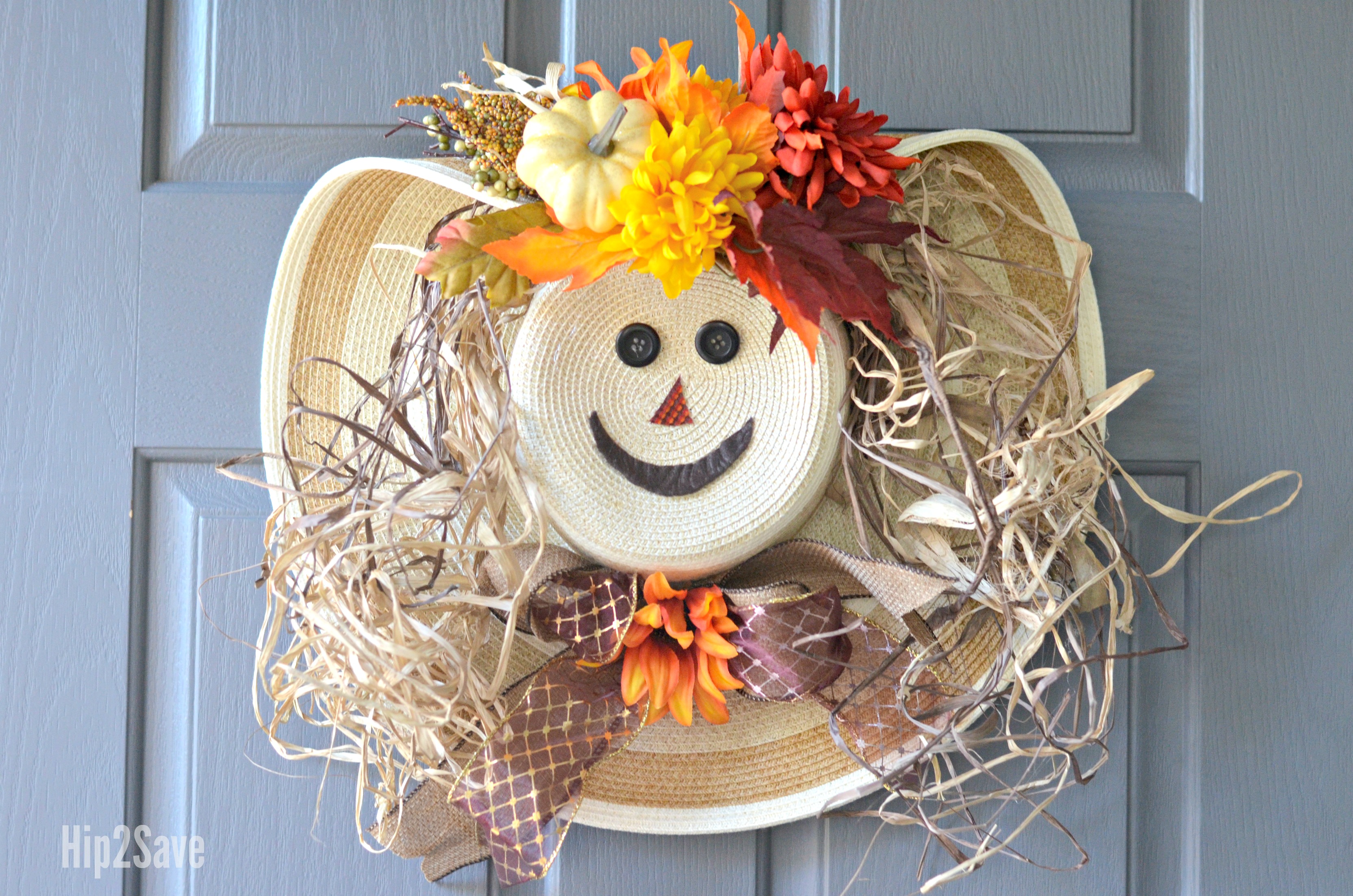 DIY Scarecrow Wreath from a Straw Hat