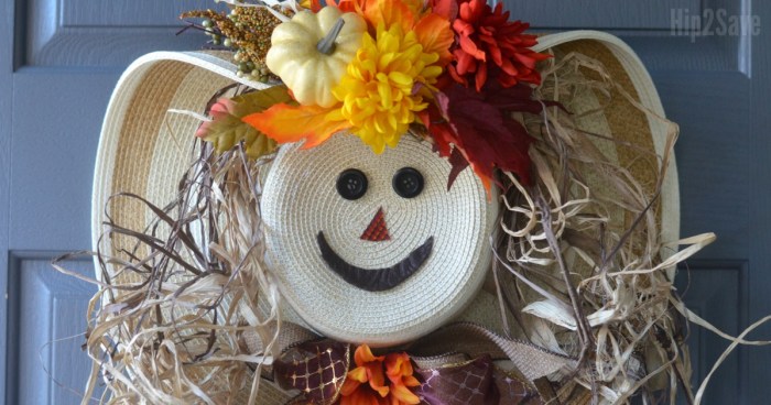 straw-hat-scarecrow-wreath-hip2save