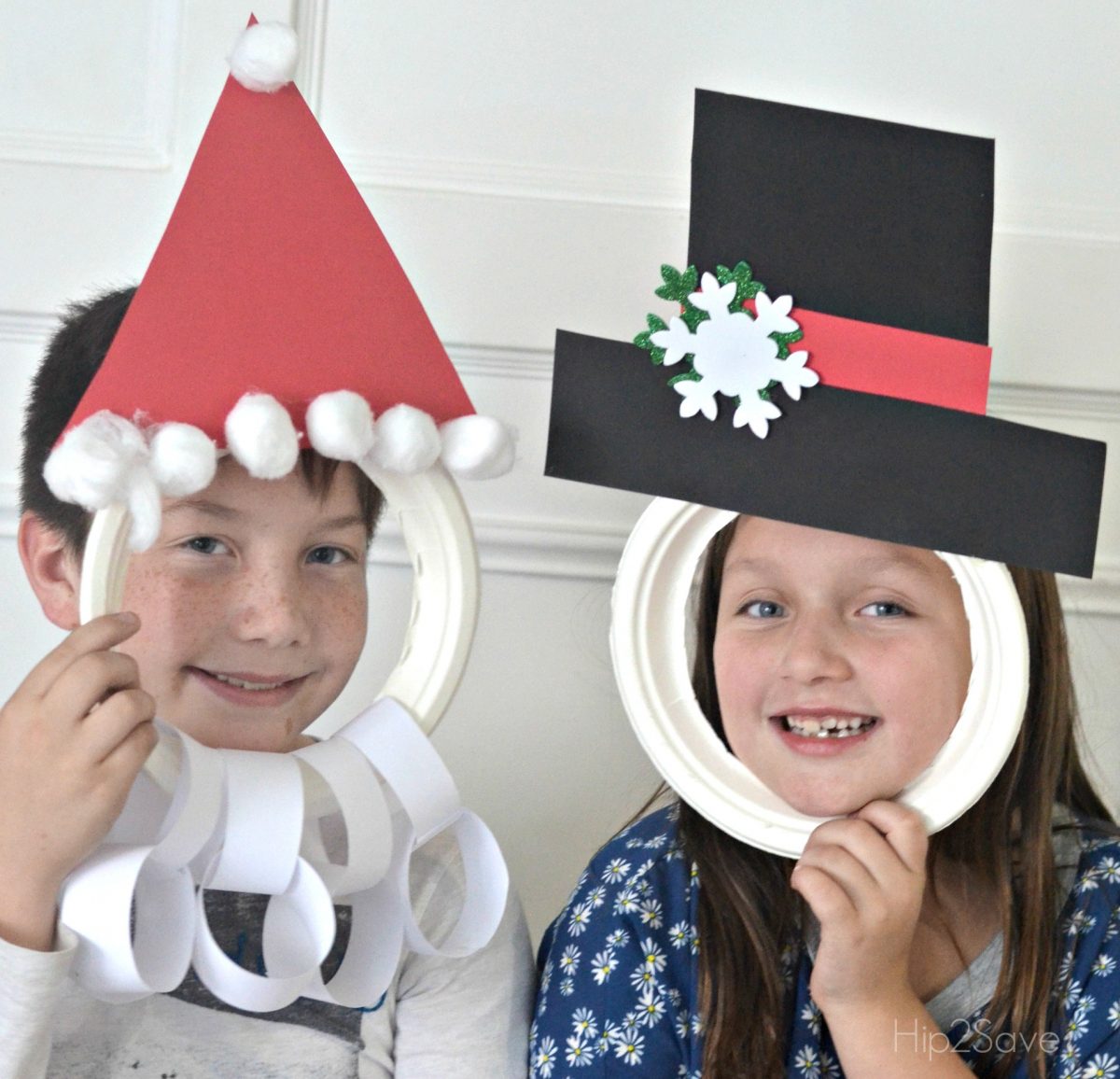 Santa Face Photo Prop (Easy Paper Plate Christmas Craft)