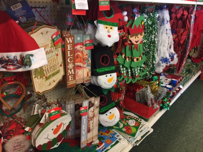 Christmas Decor & Gift-Wrapping Items ONLY $1 at Dollar Tree (SO Many ...