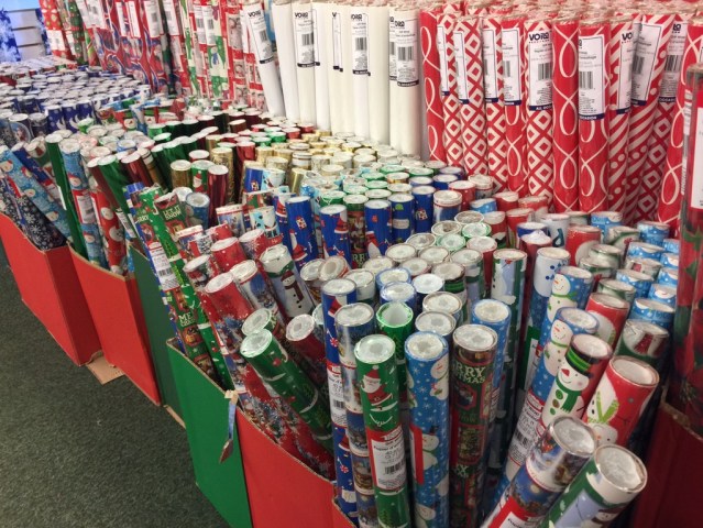 christmas-decor-gift-wrapping-items-only-1-at-dollar-tree-so-many