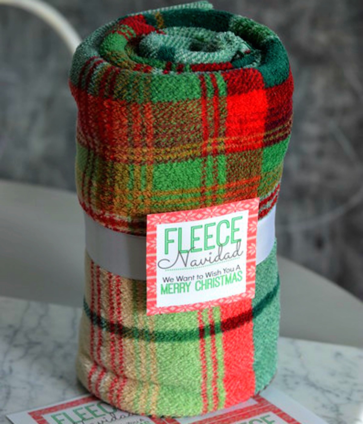 8 Easy DIY Christmas Gift Ideas - Fleece Navidad 