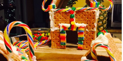 Happy Friday: Easy & Frugal Gingerbread Houses