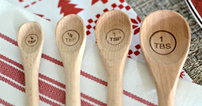 wooden-measuring-spoons