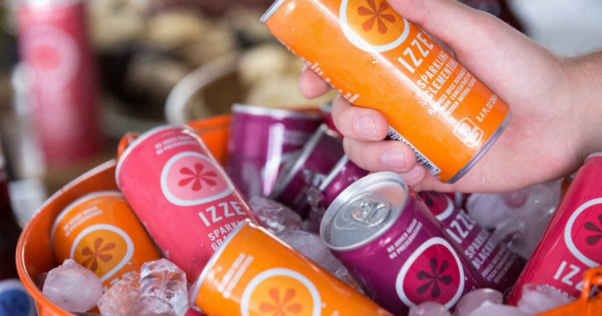 izze-can-family-sparkling-juice-izze-izze-drink