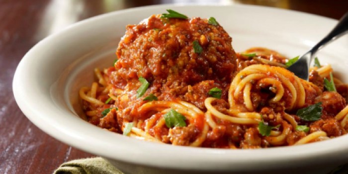 Maggiano’s Little Italy: $15 Off $40 Coupon