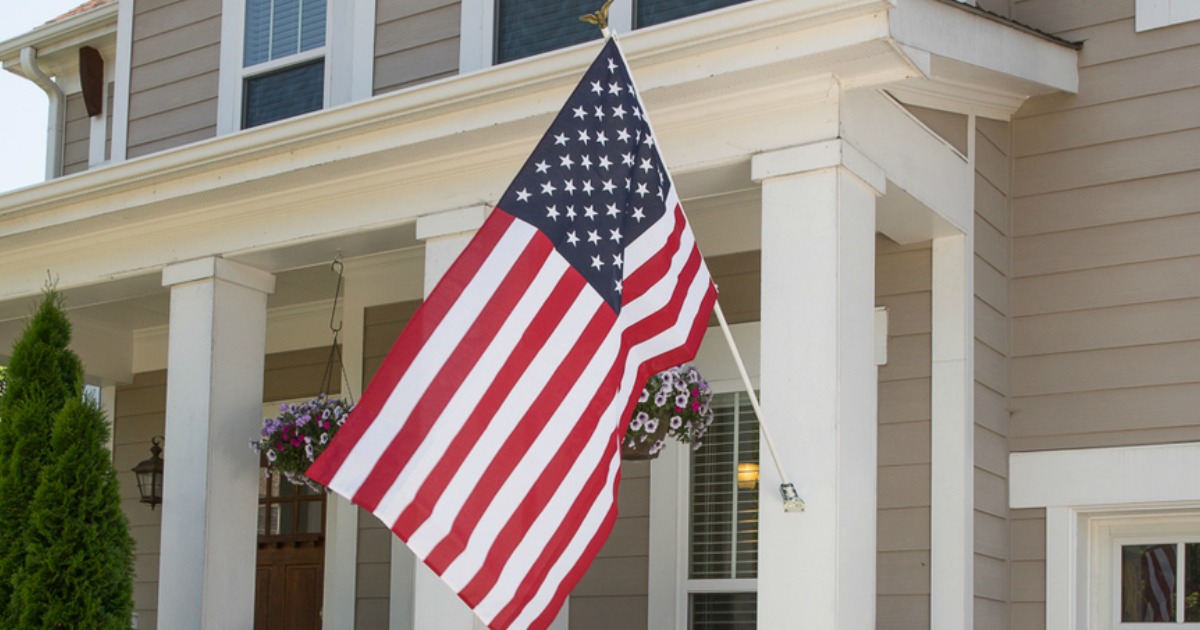 Lowe's: American Flag Kit Only $6.98 Shipped