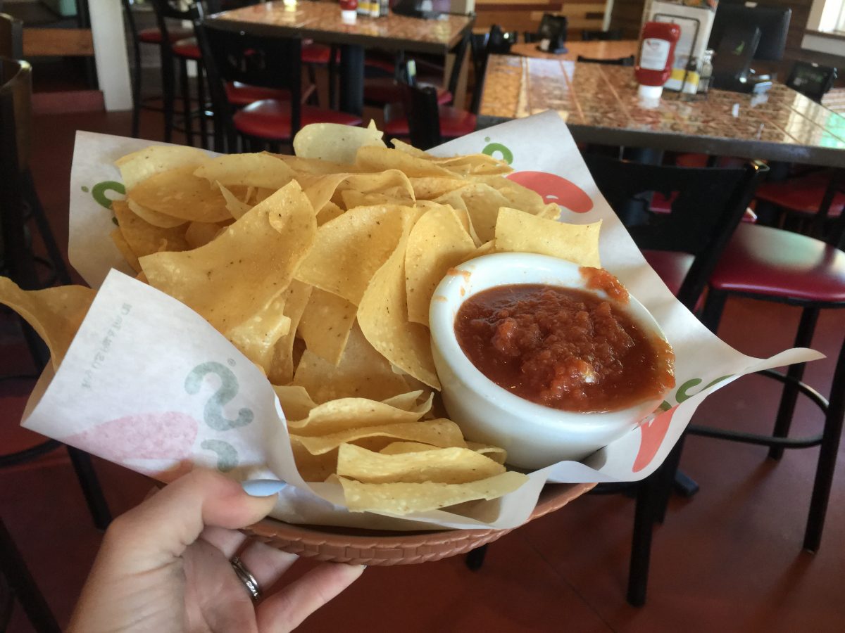 Chili's chips and salsa
