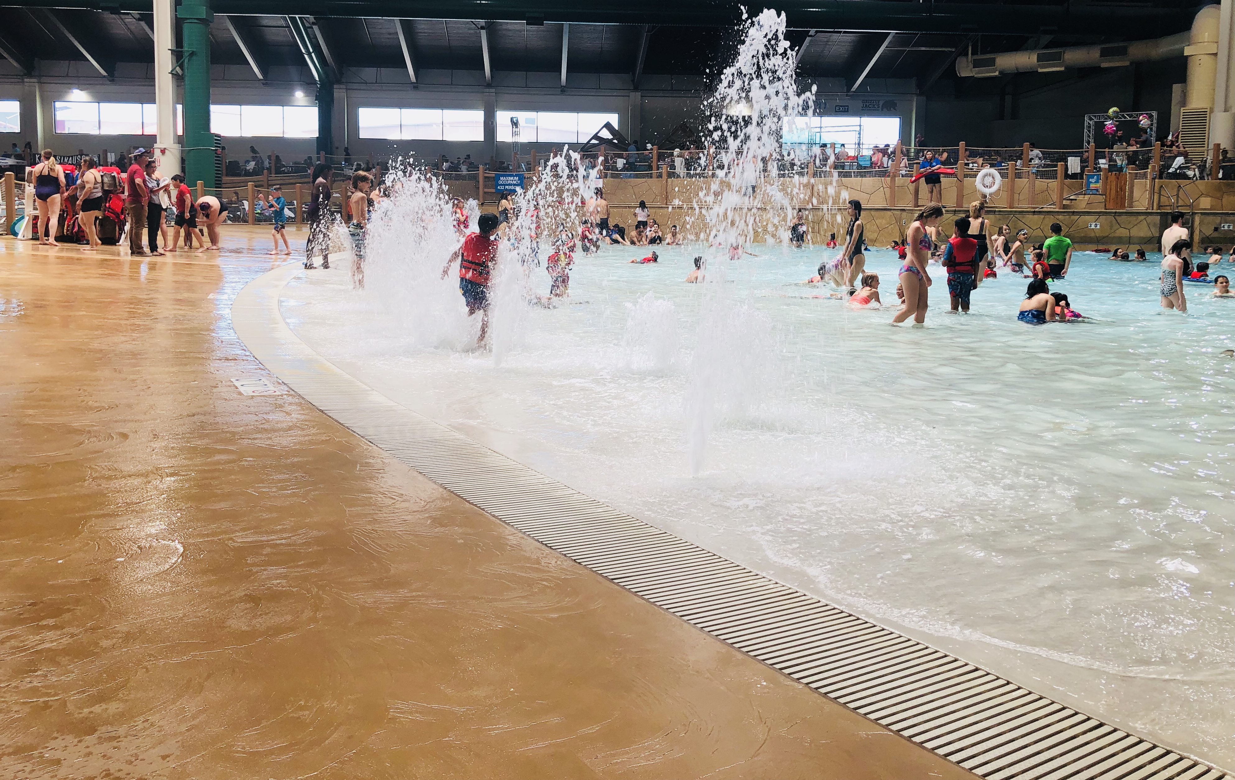 13 Tips To Save Big At Great Wolf Lodge For Your Vacation