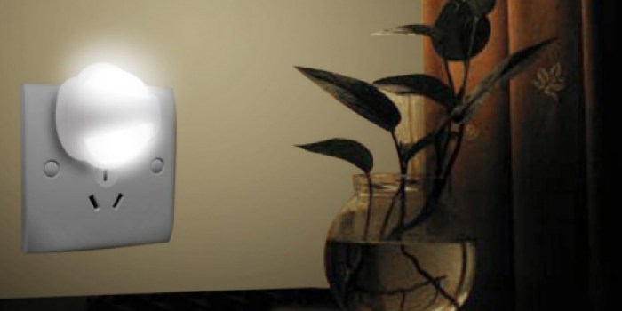 Amazon: 2 Pack Kohree Automatic LED Night Lights Only $8.49 (Just $4.25 Each) & More