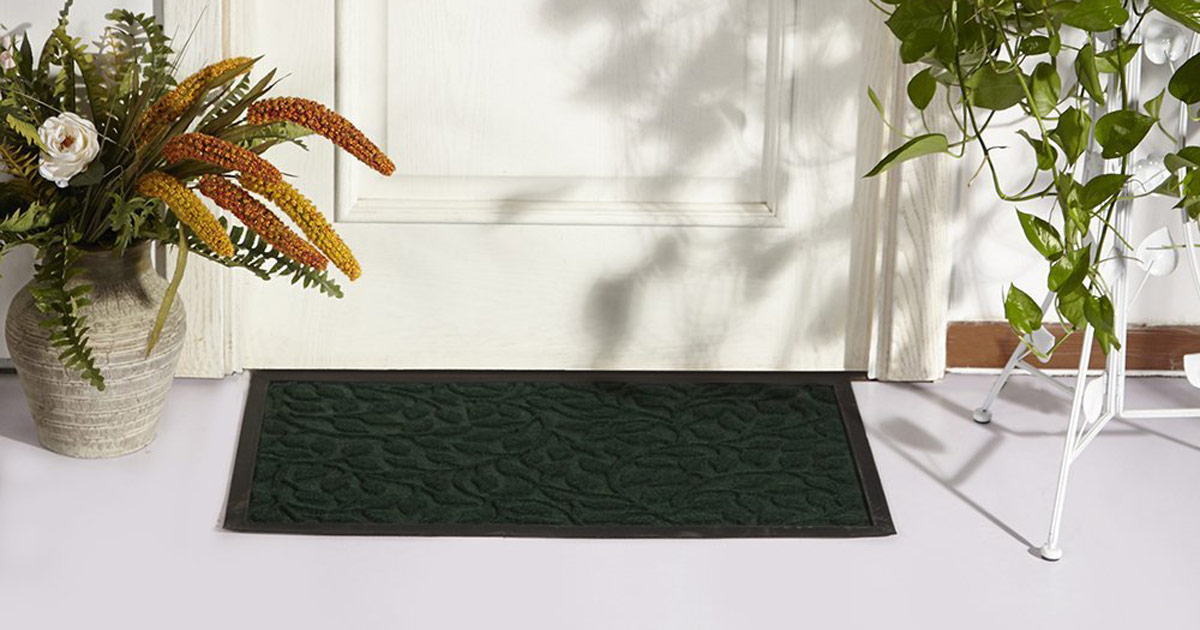 Amazon Amagabeli HeavyDuty 18"x 30" Outdoor Doormat Only 8.79