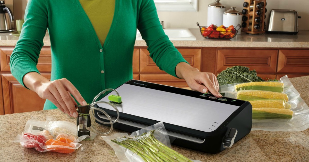FoodSaver Vacuum Sealing System w/ Bonus Handheld Sealer & Starter Kit