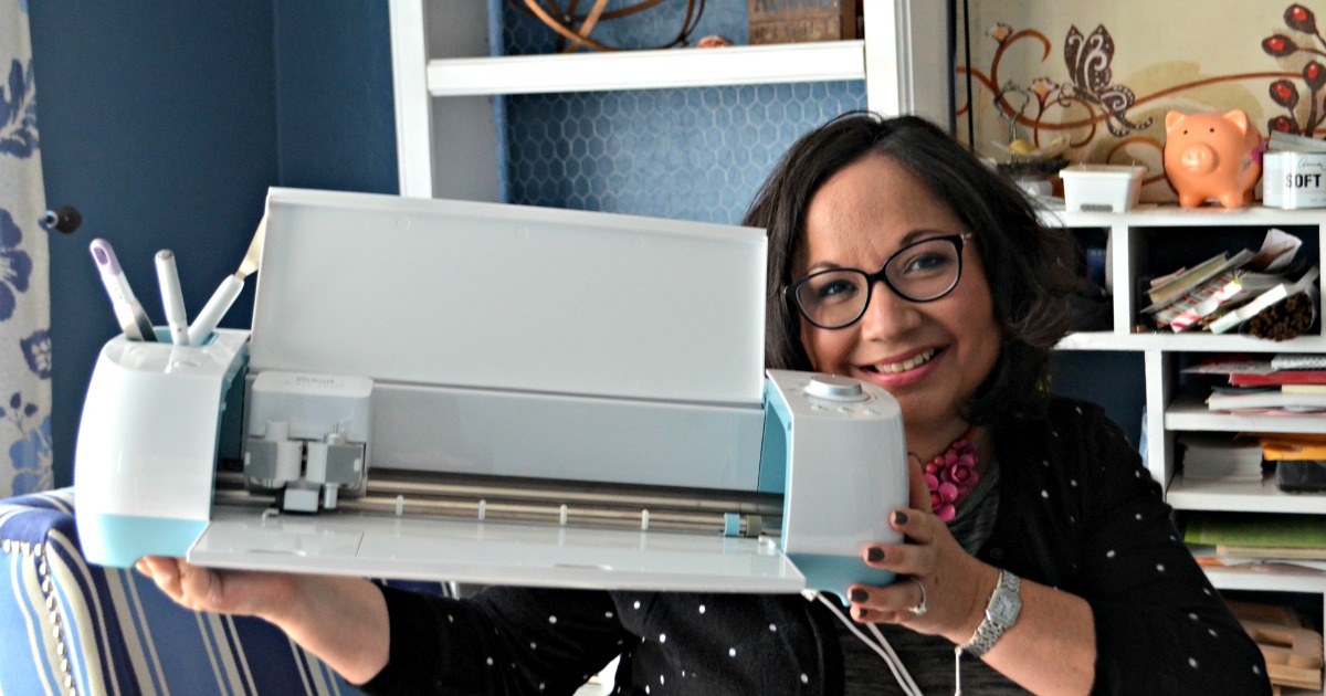 Easily Create Personalized Teacher Gifts with Your Cricut Machine