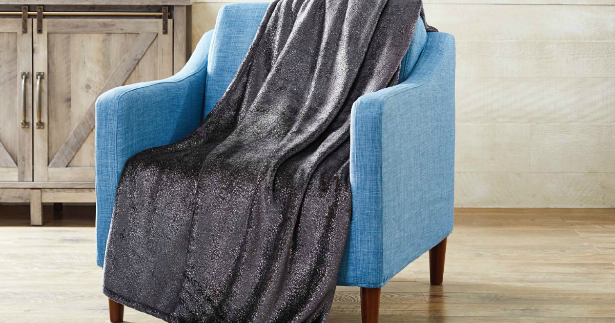 Fleece blankets under discount $5