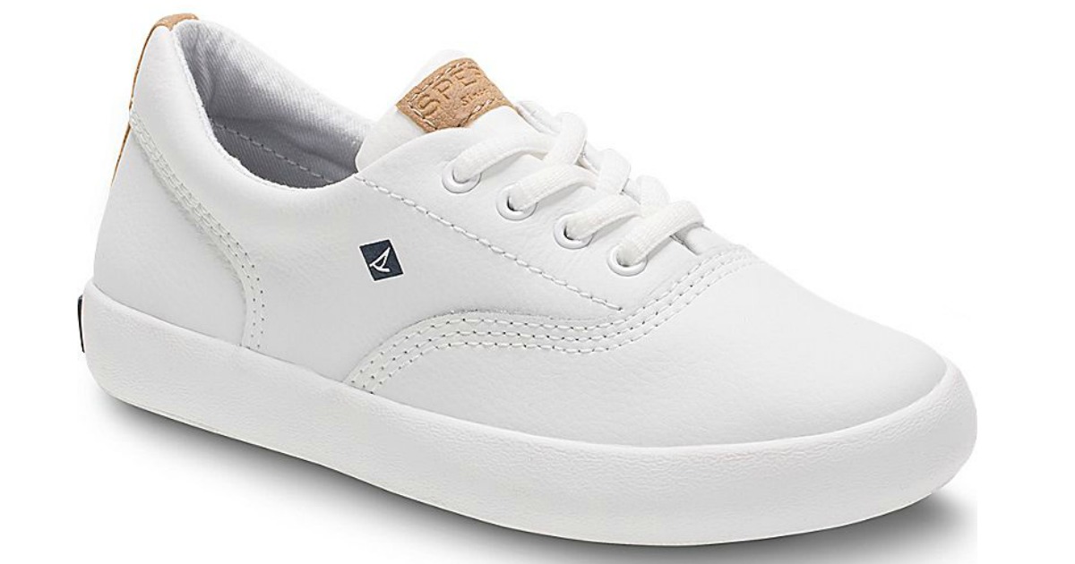 boys white boat shoes