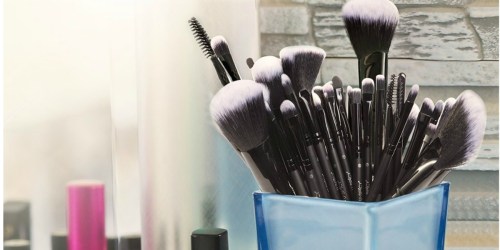 Amazon: USpicy 32-Piece Professional Makeup Brush Set w/ Pouch Just $13.99 (Awesome Reviews)