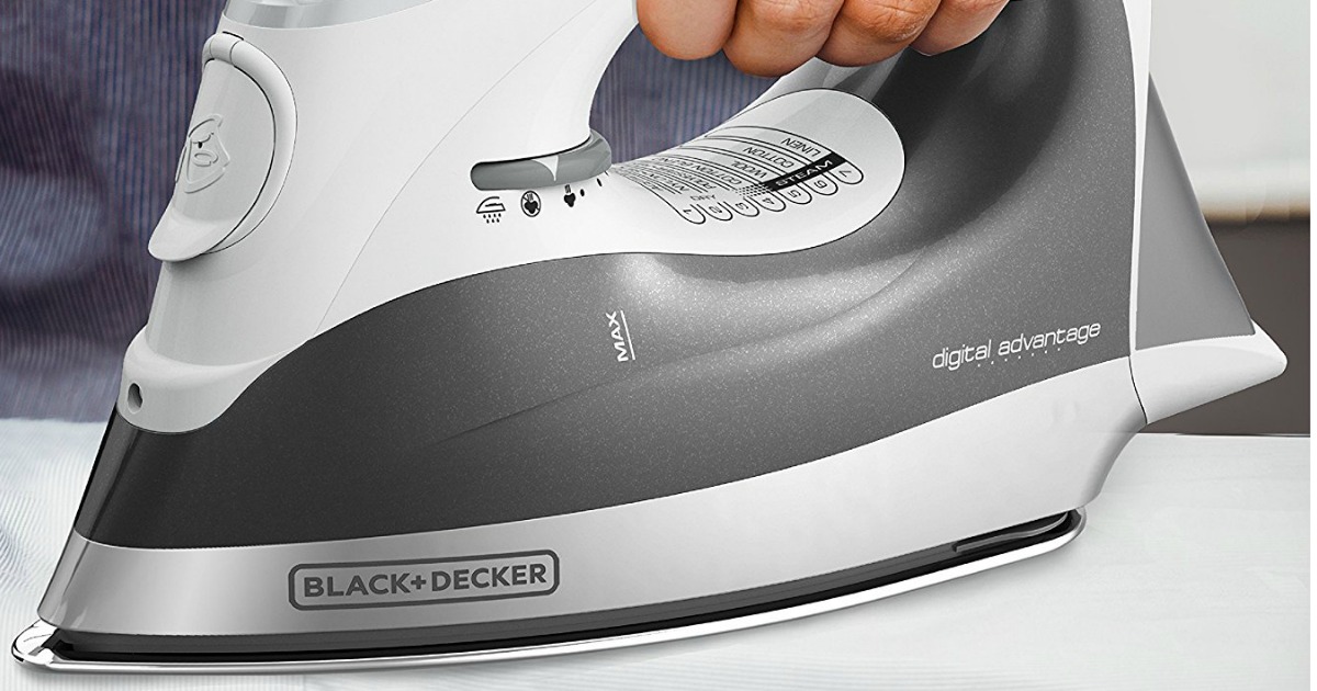 BLACK DECKER Digital Advantage Professional Steam Iron ONLY 29.99