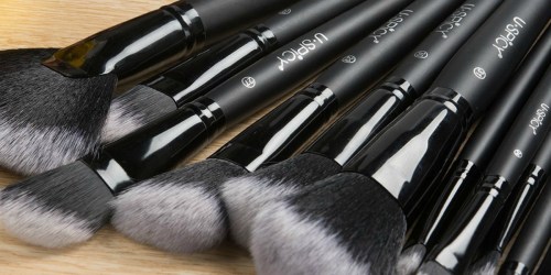 Amazon: 32-Piece Professional Makeup Brush Set Only $13.99