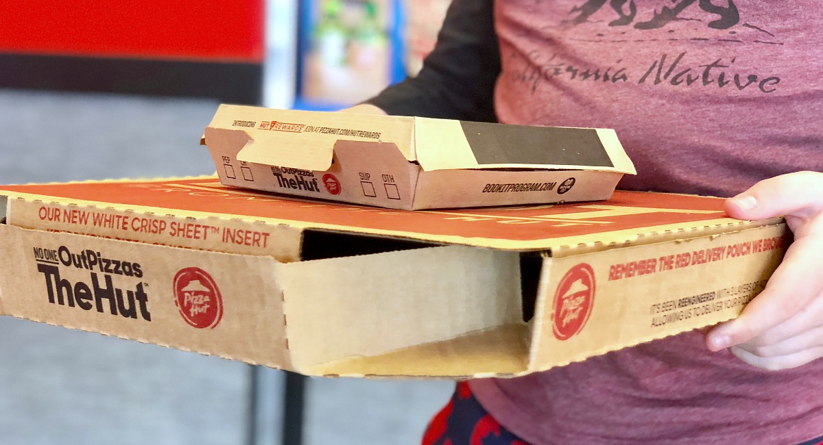 takeout delivery boxes from Pizza Hut