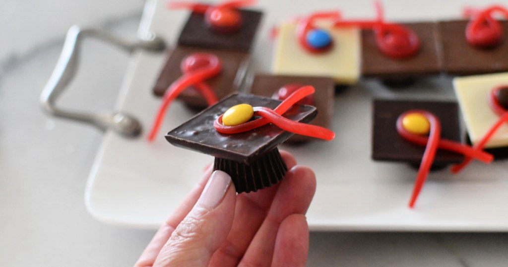 Treat Your Grad With These Easy Chocolate Graduation Caps!