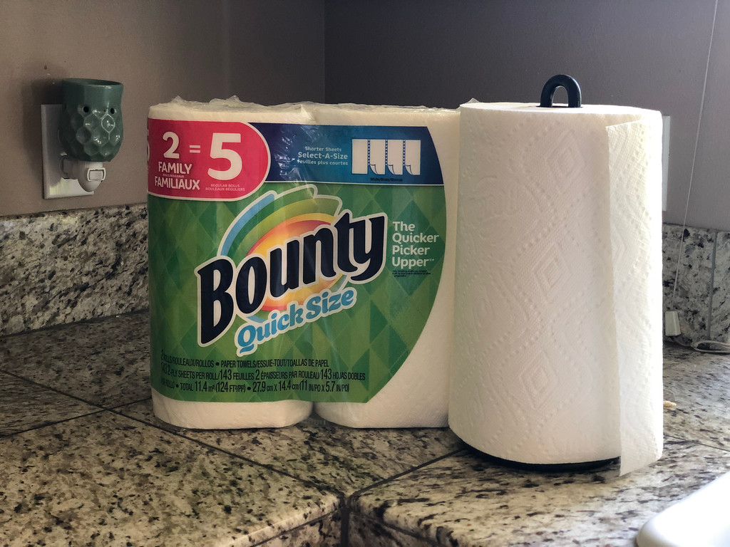 Amazon 16 Bounty Paper Towels FAMILY Size Rolls Just 26.99 Shipped