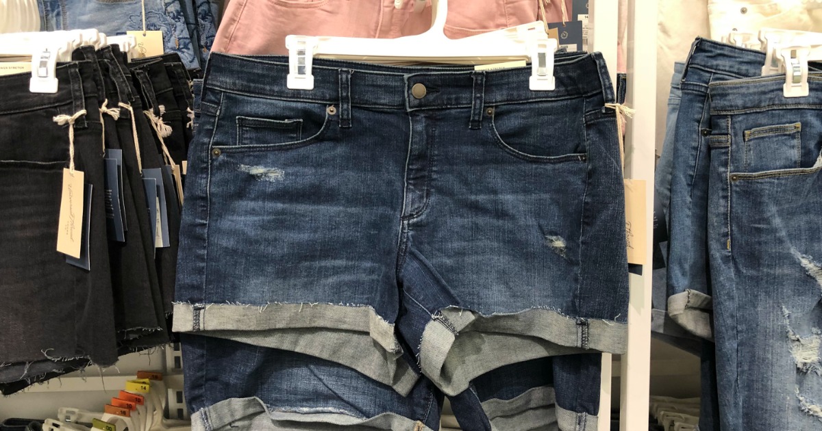Universal Thread Women's Denim Shorts Just $13.59 at Target (In-Store