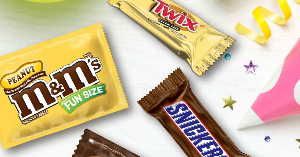 Save on Mars Minis Chocolate Favorites Candy Bars Variety Pack Sharing Size  Order Online Delivery