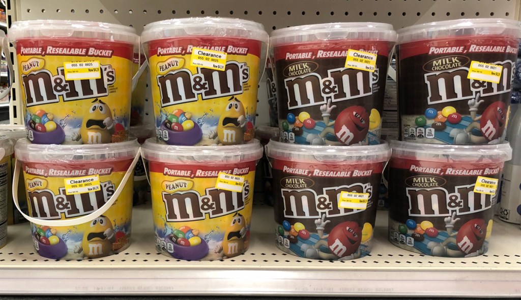 A Party Bucket of m&m's has 30% less red than blue : r/mildlyinteresting