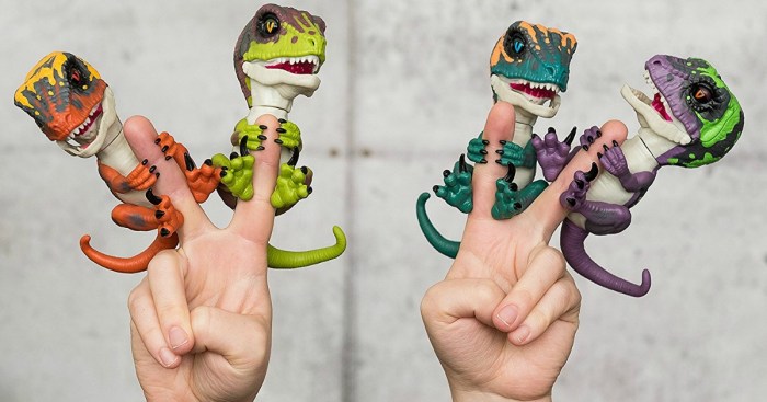 WowWee Untamed Raptor Razor Dinosaur by Fingerlings Ages 5 for sale online