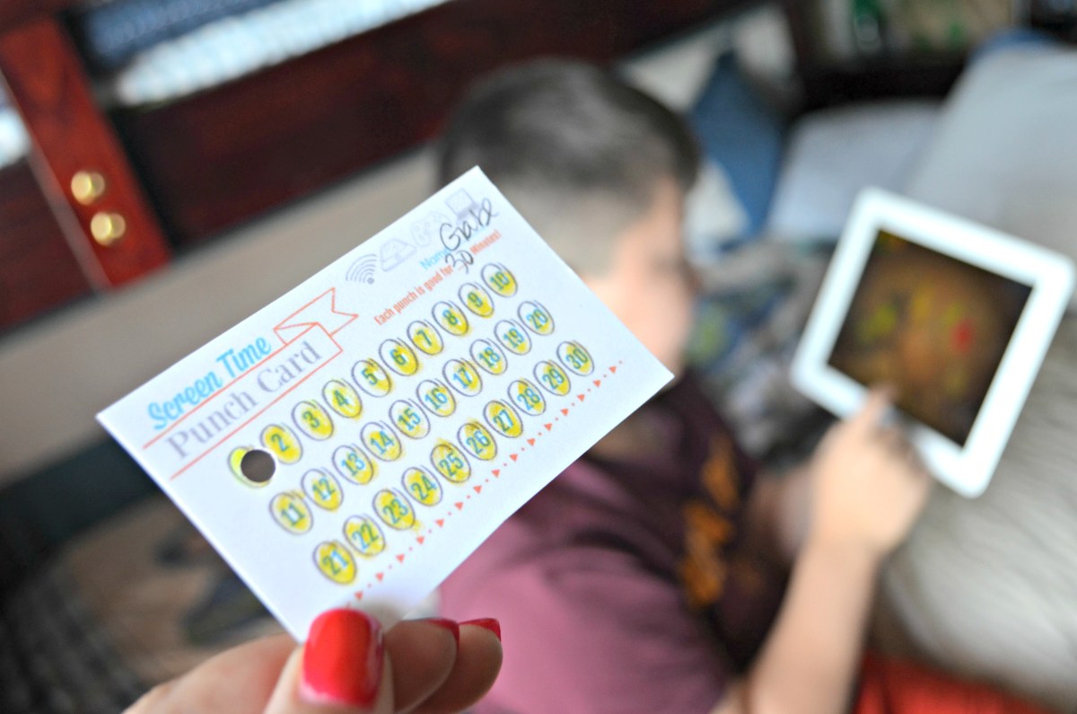 free printable reading punch card – screen time is marked by hour increments