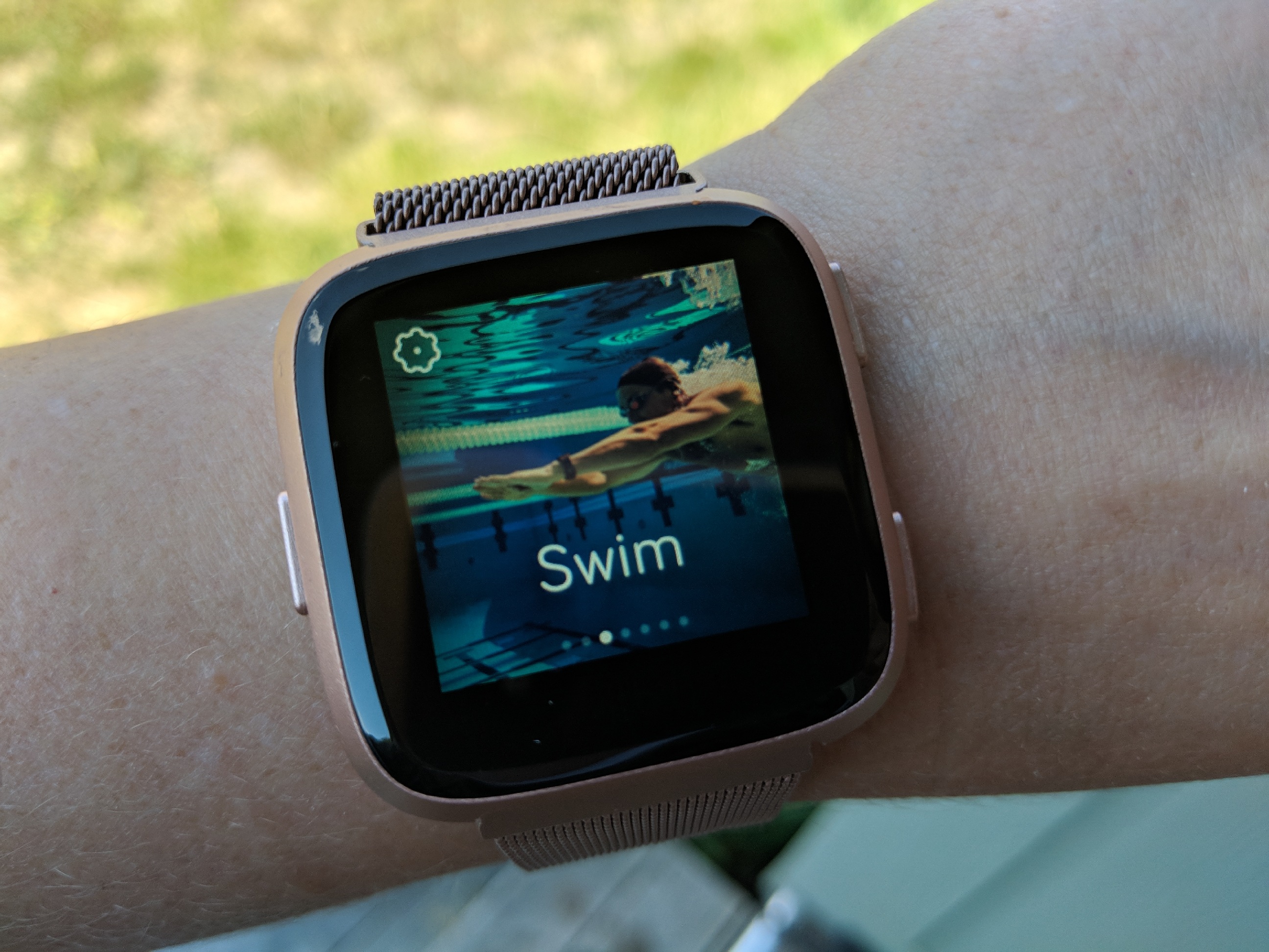 apple watch or fitbit versa? - Swim