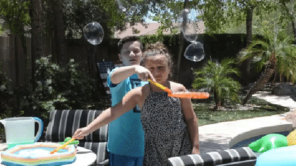 easy DIY Bubble Solution - kids making bubbles