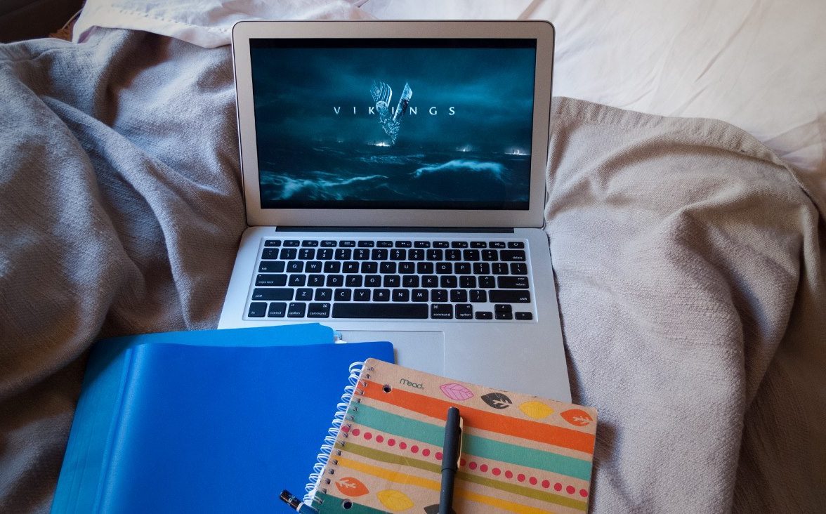 College Students Get 6 Months of Amazon Prime Student at NO Cost