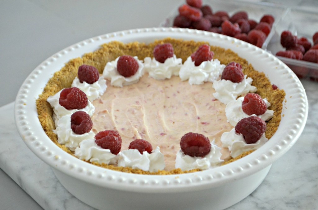 This Easy Raspberry Cream Pie is So Delicious and Fresh • Hip2Save