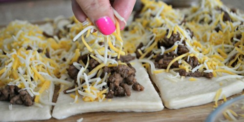 These Easy 3-Ingredient Cheesy Taco Stuffed Breadsticks are Dippin’ Delicious!