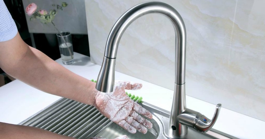 Flow Motion Activated Single-Handle Pull-Down Sprayer Kitchen Faucet with Motion Sensor in chrome