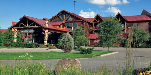 Great Wolf Lodge Turns 25! Celebrate w/ 25% Off Your Stay + a $25 Dining Credit