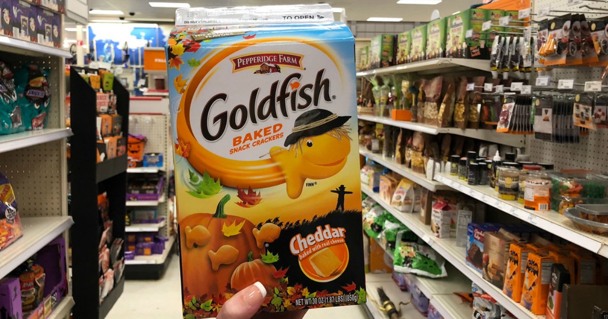 Goldfish Crackers HUGE 30 oz Container Only 5.24 at Target (Just Use Your Phone)